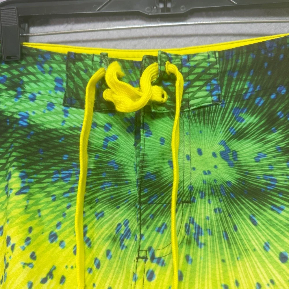 Pelagic Sharkskin Mahi Mahi Boardshorts Mens 38x12 Green Yellow Fishing Shorts